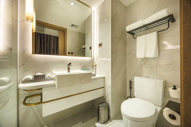 Bathroom 4