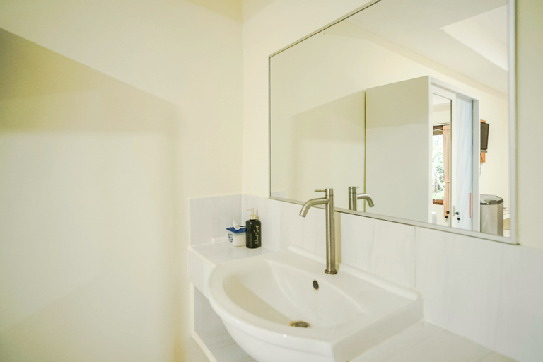 Bathroom 4