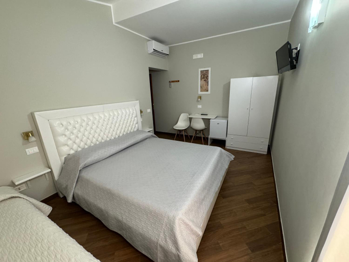 Others 4, Borgo Manfria, Caltanissetta
