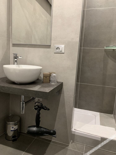 5, ApartHotel Bossi, Milano