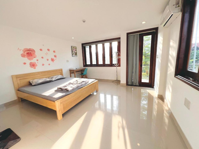 Bedroom 13