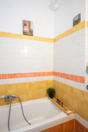 Bathroom 2, Bricks & Bikes, Zagreb