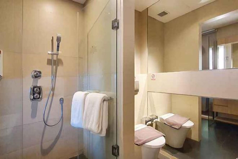 Bathroom 19