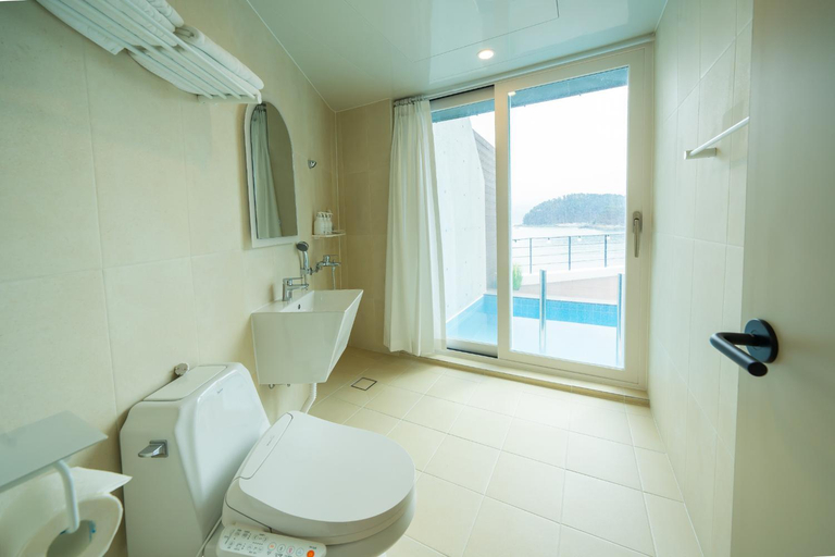 5, Hiclass Geoje, Geoje