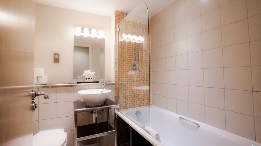 Bathroom 4, Grand Plaza Serviced Apartments, London