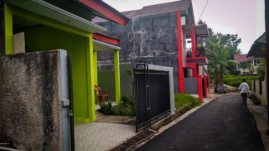 Exterior 3