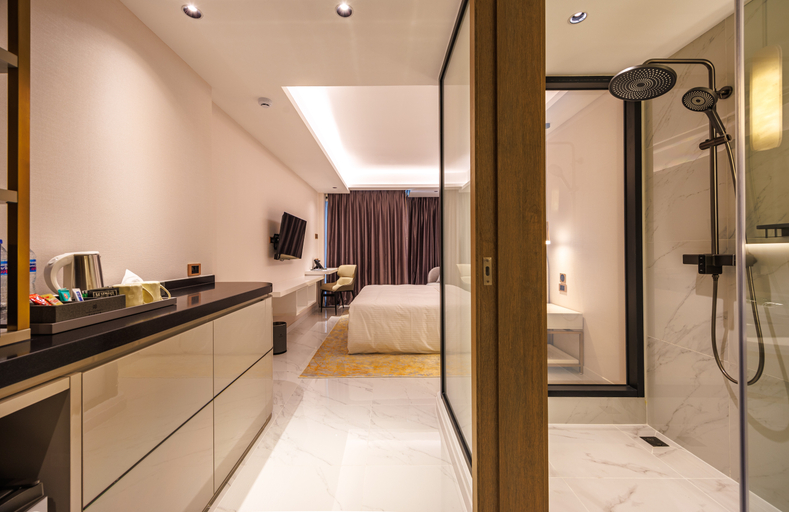 Bathroom 11