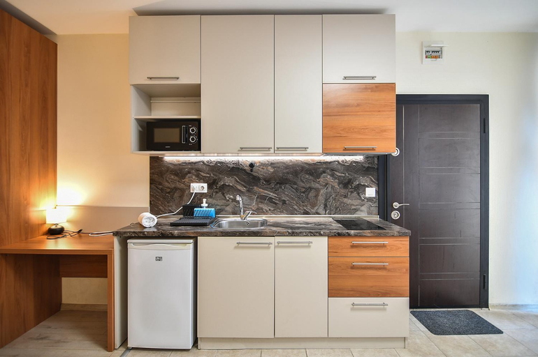 Others 5, Central location and FREE parking, Varna
