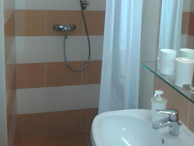 Bathroom 3, Ozkut Apartmanhaz, Kőszeg