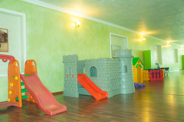 Others 4, Vosku Ashxarh Hotel