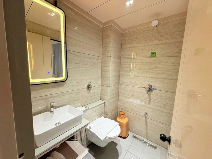 Bathroom 3, Hotel Fun Regency, Gandhinagar