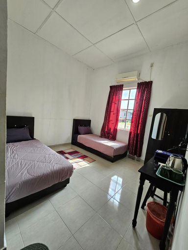 Bedroom 2, Hotel Bajet Warisan Pekan, Pekan