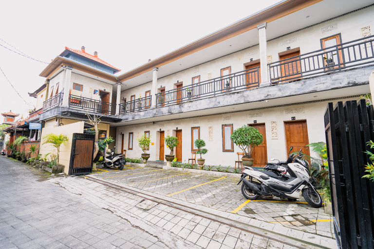 Exterior 7