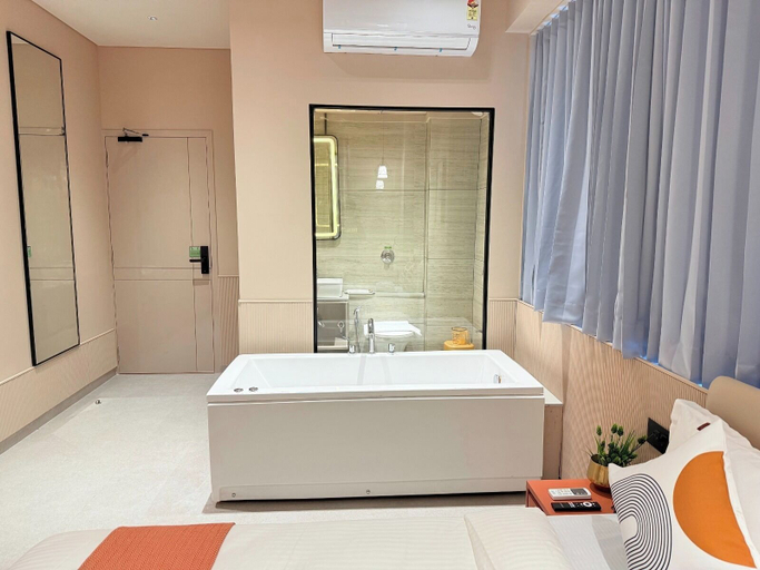 Bathroom 5, Hotel Fun Regency, Gandhinagar