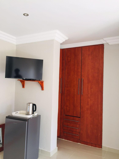 Others 2, MeLeano Guesthouse, Bojanala
