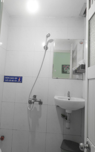 Bathroom 9