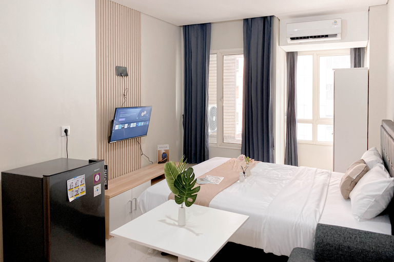 Best Furnished and Homey Studio Nifarro Park Apartment By Travelio, South Jakarta