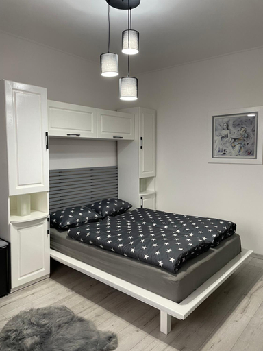 Others 3, M&M apartments