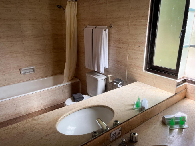 Bathroom 22