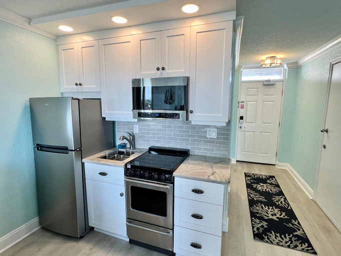 Kitchen, Pirates Cove 4th Floor Remodeled Condo, Balcony closd, Volusia