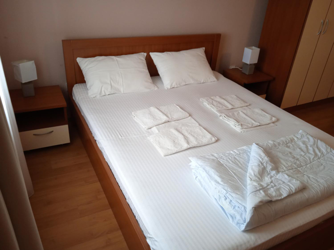 Others 4, Apartments Milica