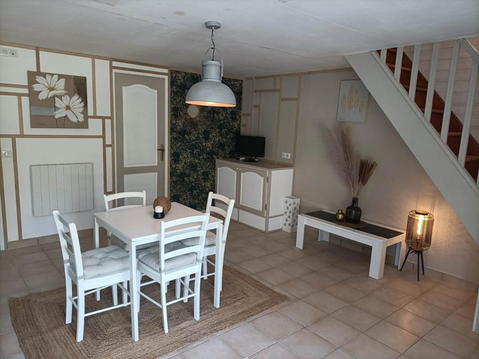 Dining Room 12