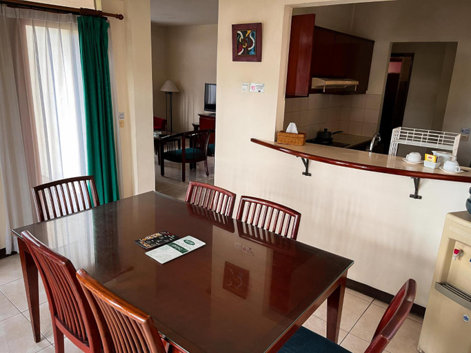 Dining Room 7