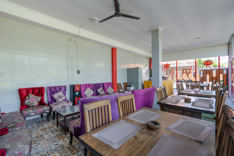 Food & Drinks 4, Urbanview Ava Guest House Goa Gong, Badung
