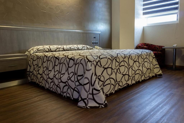 Bedroom 3, Hotel Ambos Mundos, Mexico City