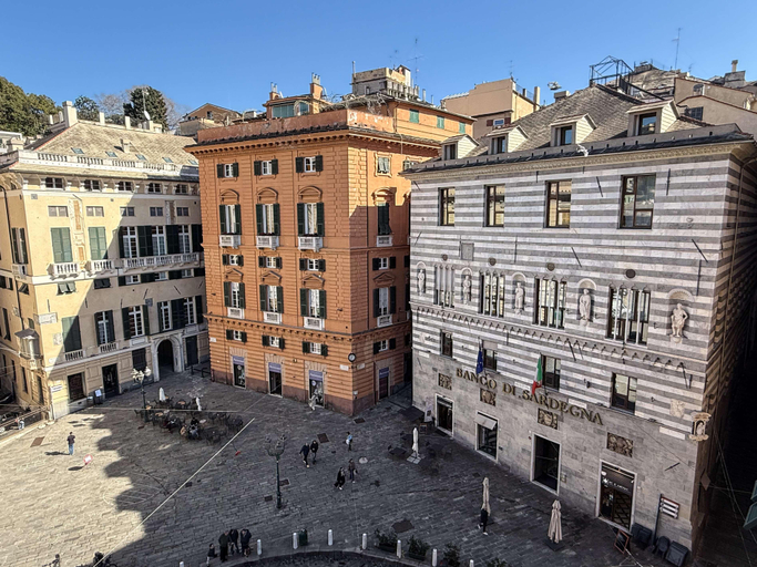 Exterior 2