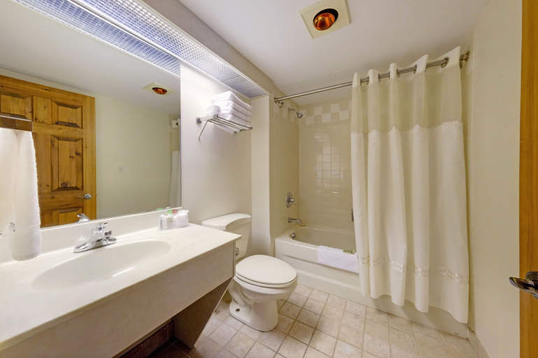 Bathroom 4, The Marble Villa, Division No. 5
