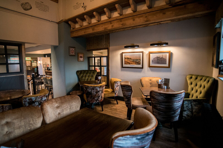 Others 5, Cat & Lion Country Pub and Hotel, Warrington