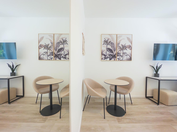 Others 4, White Ottaviano, Rome