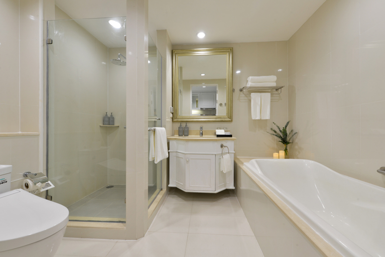 Bathroom 26