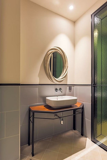 Bathroom 4, Hotel March, Daedeok