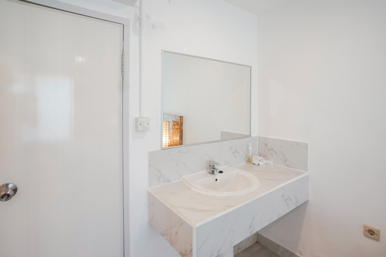Bathroom 4