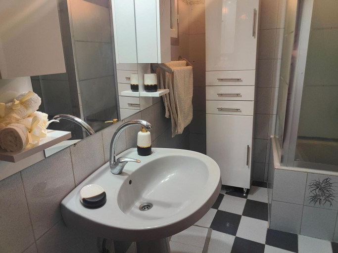 Bathroom 3, Megiston House in Old Town Rhodes, South Aegean