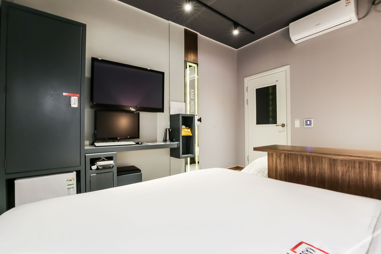 Bedroom 2, Jecheon Case Hotel, Jecheon