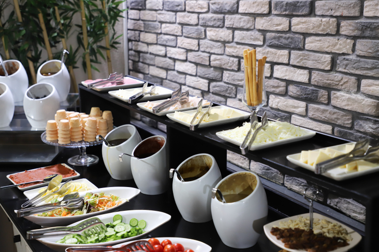 Food & Drinks 5, Myway Deluxe Hotel, Konak