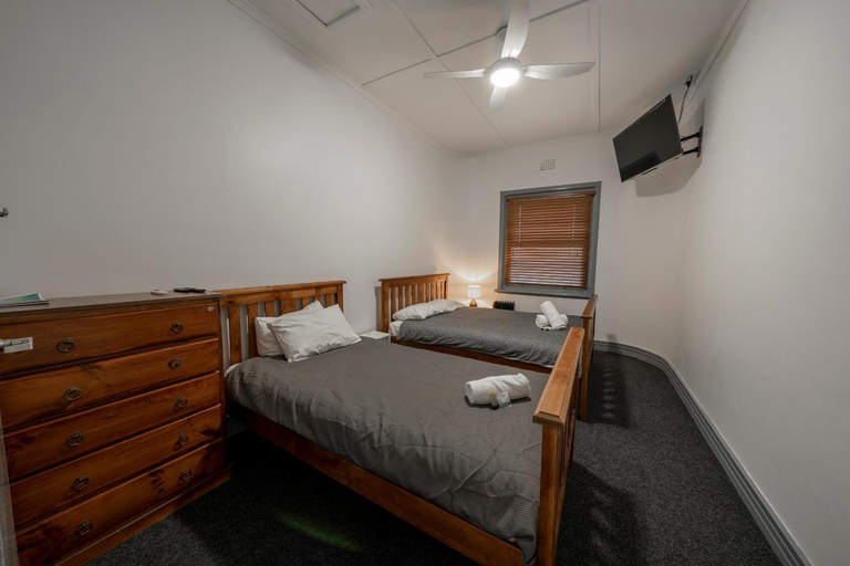 Bedroom 6