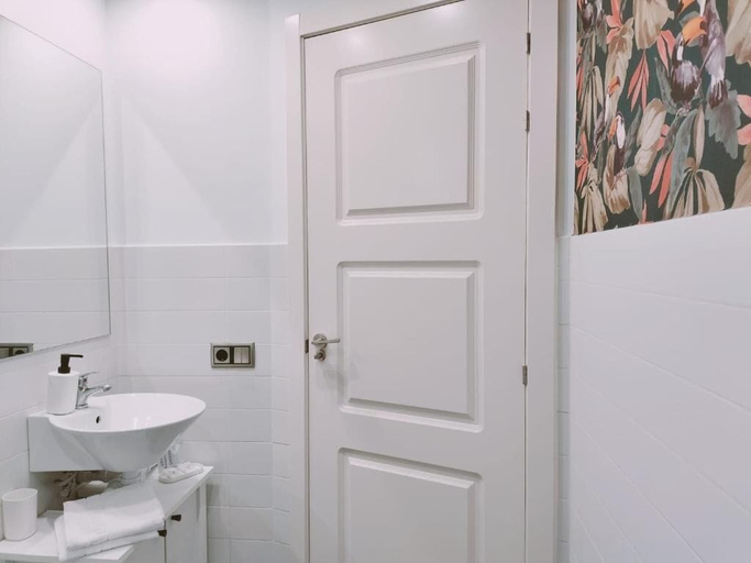 Bathroom 4, Apartamentos Walden by gaiarooms, Salamanca