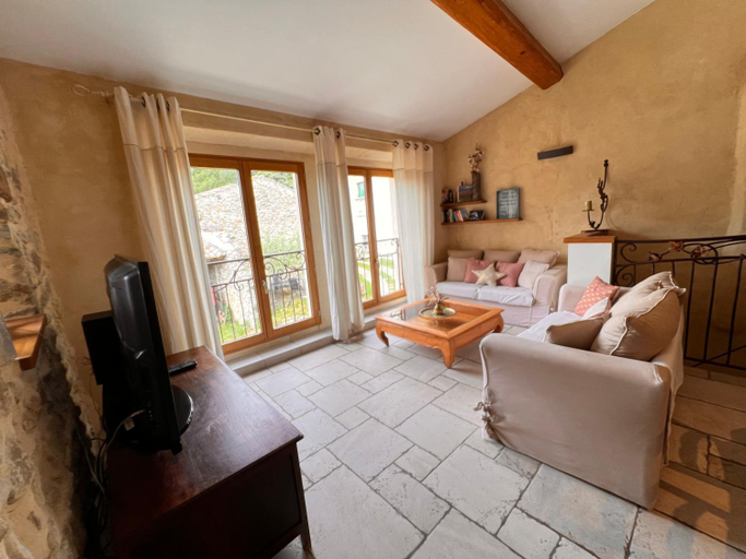 Bedroom 2, Cottage in a castle between vineyards and lavender, Drôme