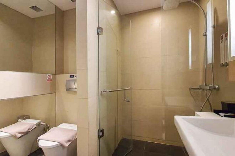 Bathroom 9