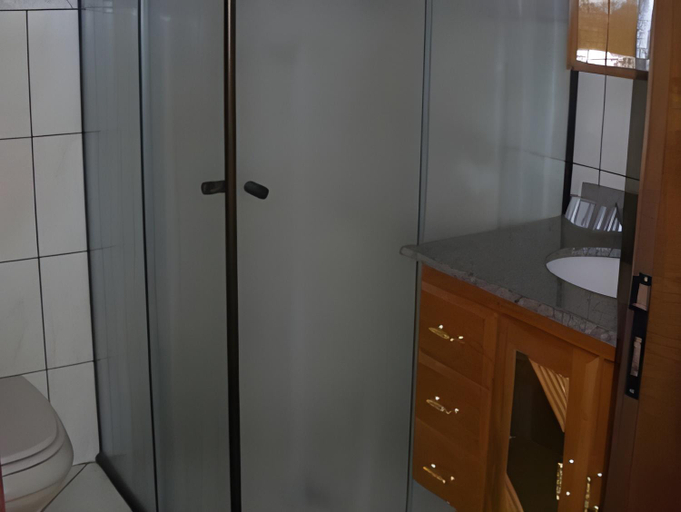 Bathroom 5, Pousada Solarium UNIDADE 1 ECONOMICA-BASICA, Guarujá