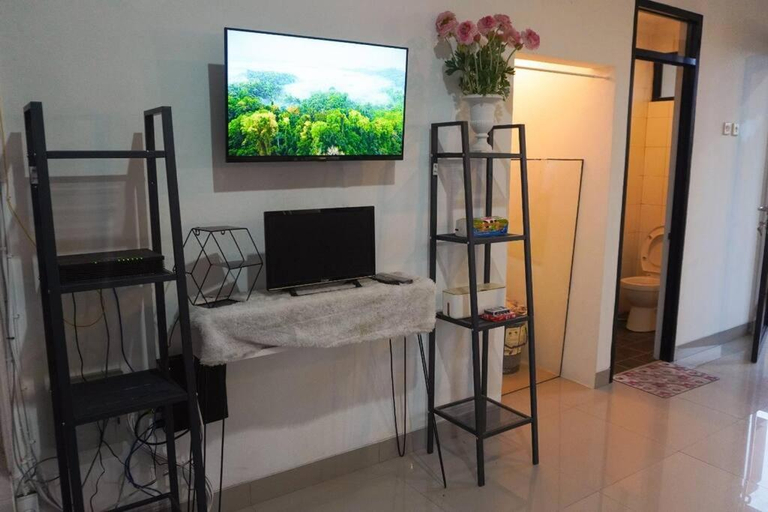 Others 5, Cozy Haven with Jacuzzi, Rooftop, Bandung