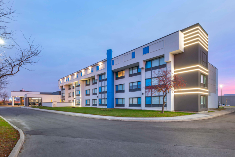 Exterior & Views 2, GLō Best Western Mississauga Corporate Centre, Peel