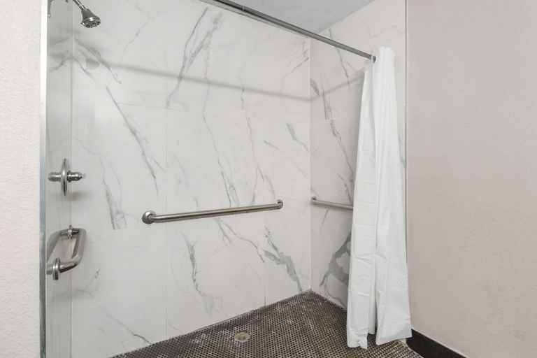 Bathroom 4, SureStay Plus by Best Western Benbrook Fort Worth, Tarrant
