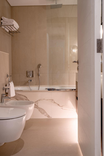 Bathroom 7