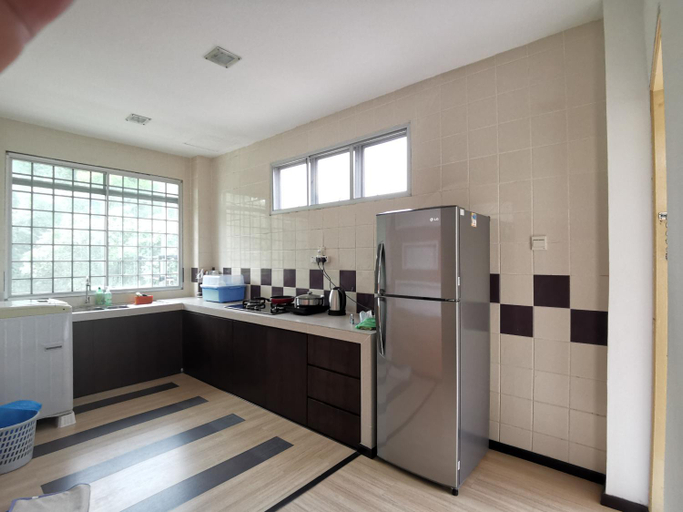 Others 5, Eden 3 Bedrooms Apartment, Kuching