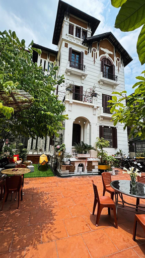 Tuna Homestay Experience, Tây Hồ